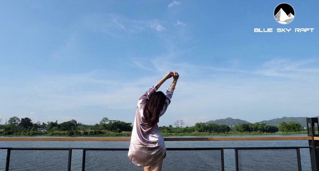 Blue Sky Raft At Kanchanaburi Eksteriør billede